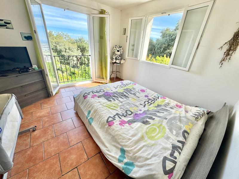 Maison - 213 m² - 7 pièces