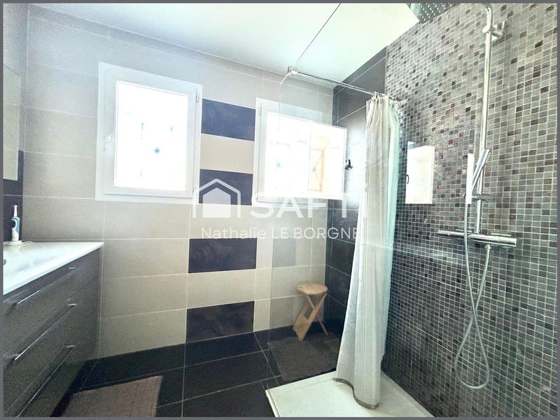 Villa - 220 m² - 7 pièces