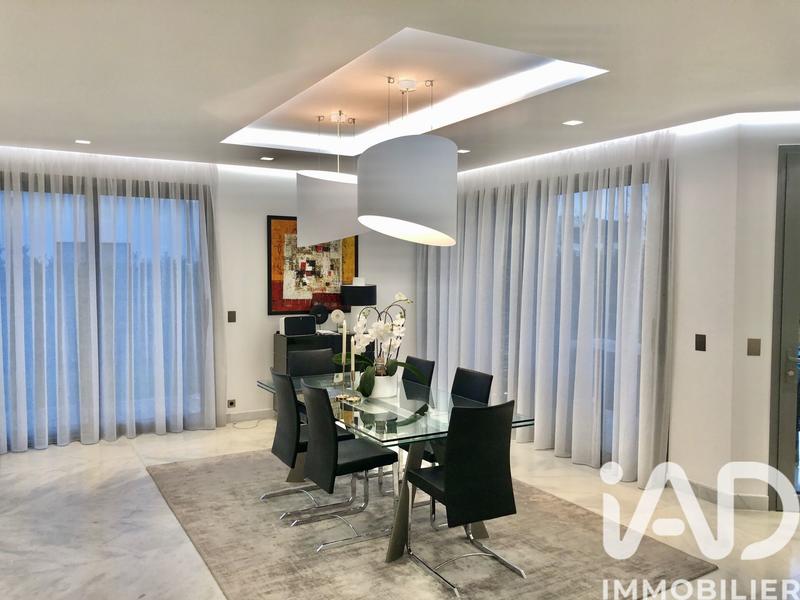 Maison de maîtres - 270 m² - 6 pièces