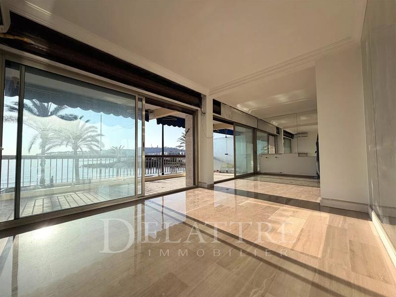 Appartement - 95 m² - 3 pièces