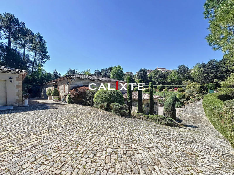 Villa - 260 m² - 5 pièces