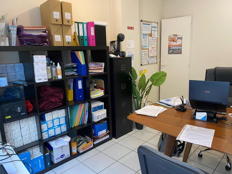 Magasins - 17 m² - 1 pièce