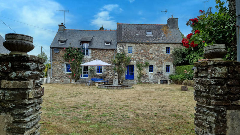 Maison - 156 m² - 9 pièces