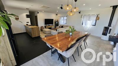 Maison - 170 m² - 5 pièces