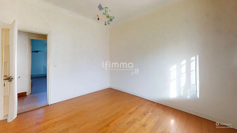 Demeure - 200 m² - 9 pièces