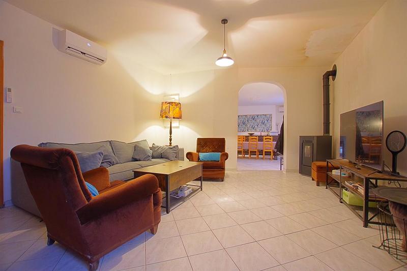 Maison - 198 m² - 6 pièces