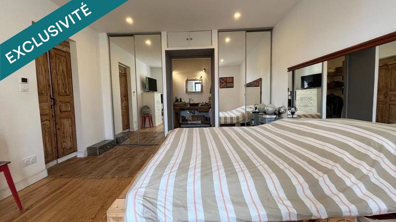 Maison - 181 m² - 6 pièces