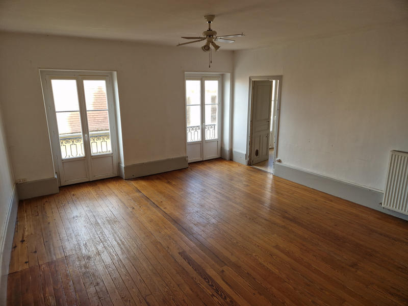 Appartement - 140 m² - 5 pièces