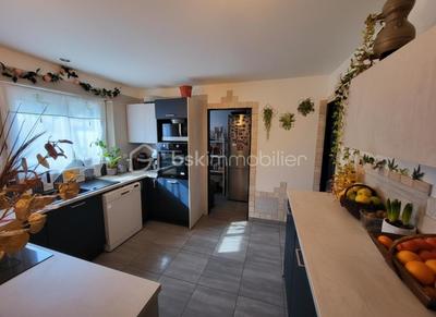 Maison traditionnelle - 89 m² - 4 pièces