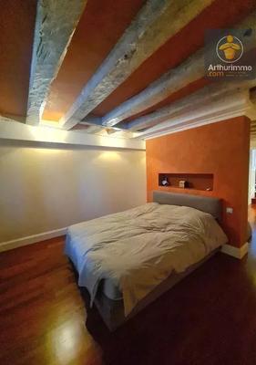 Maison - 230 m² - 7 pièces