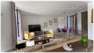 Maison - 229 m² - 8 pièces