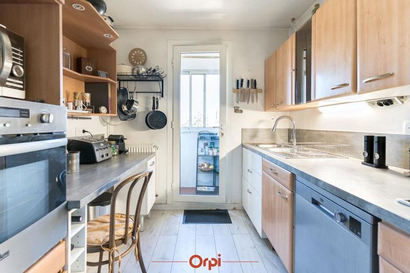 Appartement - 90 m² - 4 pièces