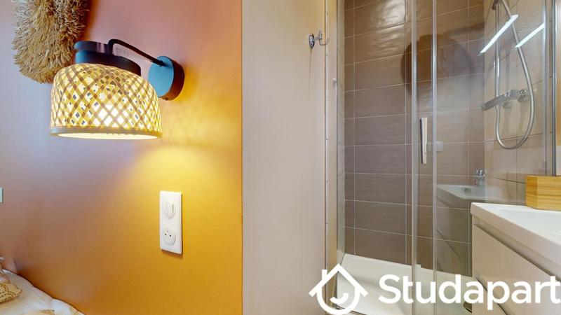 Chambre - 10 m² - 1 pièce