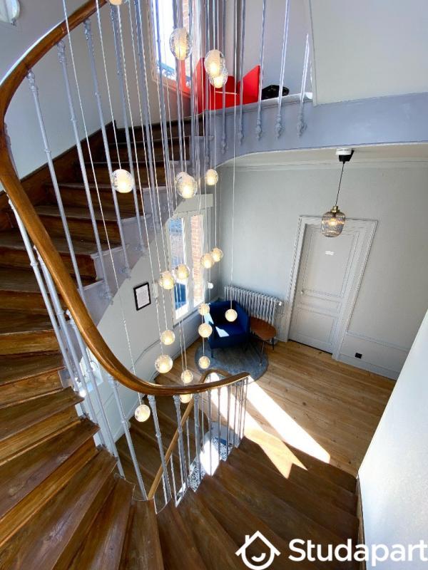 Maison - 300 m² - 1 pièce