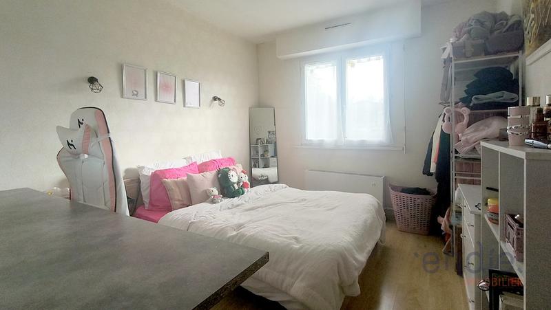 Appartement - 90 m² - 4 pièces