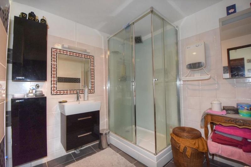 Maison - 218 m² - 9 pièces