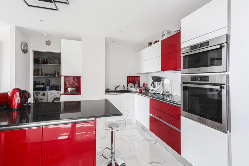 Appartement - 160 m² - 6 pièces