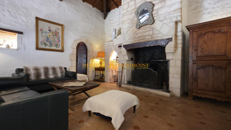 Maison - 250 m² - 7 pièces