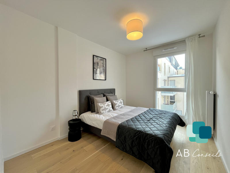 Appartement - 100 m² - 4 pièces