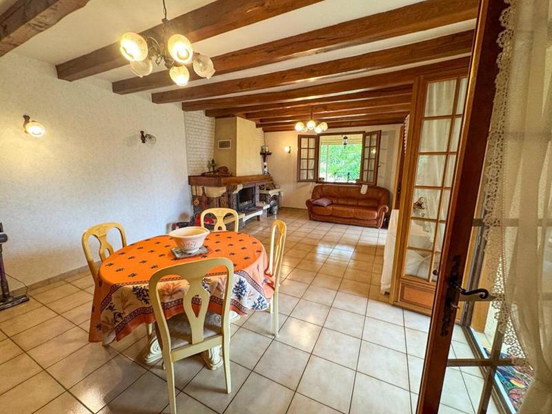 Maison - 275 m² - 12 pièces