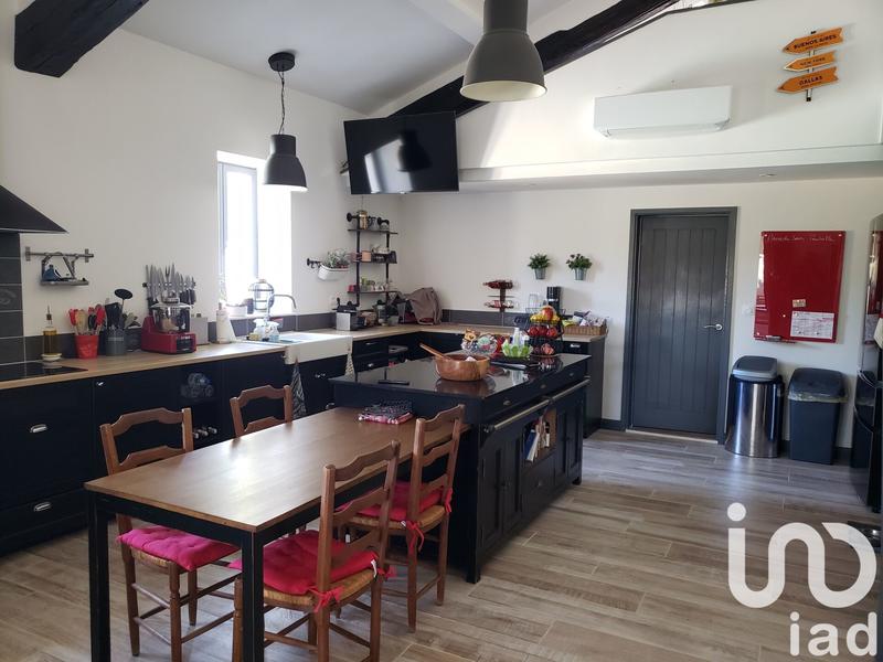 Maison - 338 m² - 10 pièces