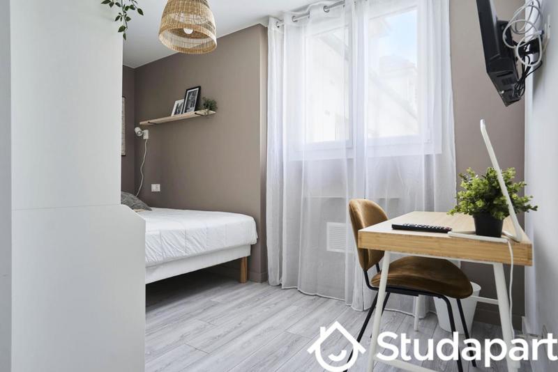 Chambre - 10 m² - 1 pièce