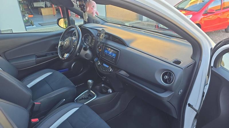 Toyota Yaris 1.5 Vvt-i 100 Hybrid Cvt Gr Sport