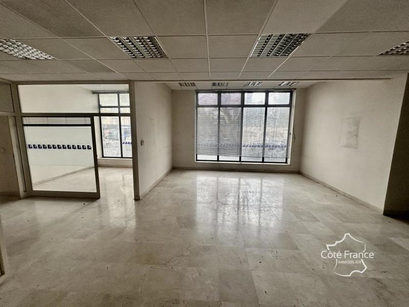 Local commercial - 348 m²