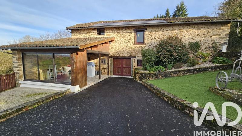 Ferme - 140 m² - 2 pièces