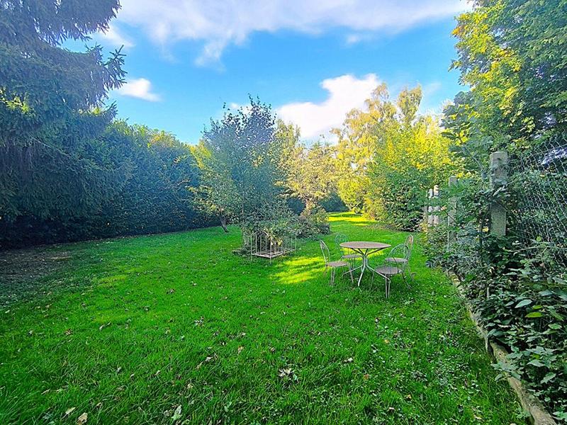 Maison - 249 m² - 7 pièces