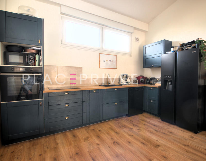 Appartement - 89 m² - 5 pièces