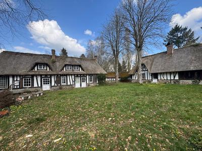 Chaumière - 178 m² - 8 pièces