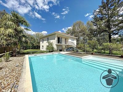 Maison - 130 m² - 4 pièces