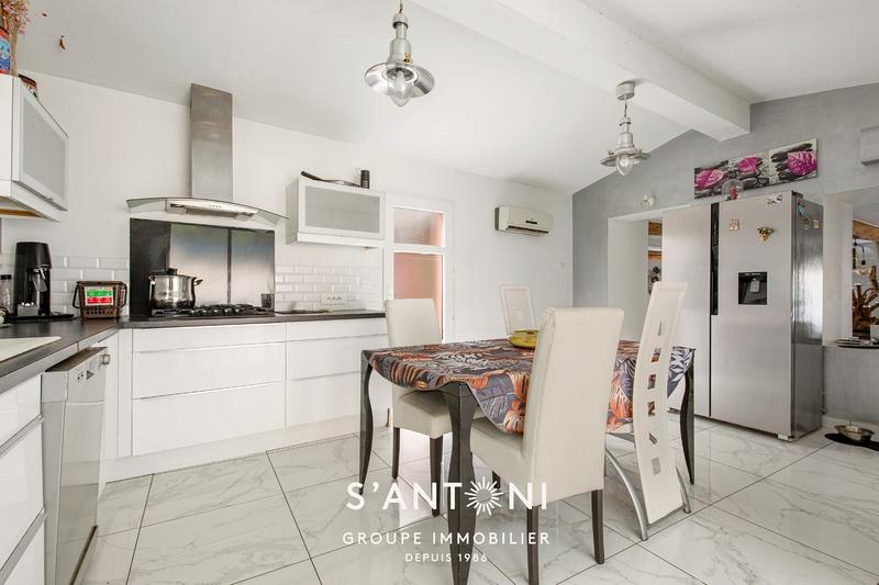 Maison - 176 m² - 5 pièces