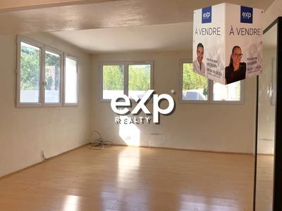 Maison - 93 m² - 4 pièces