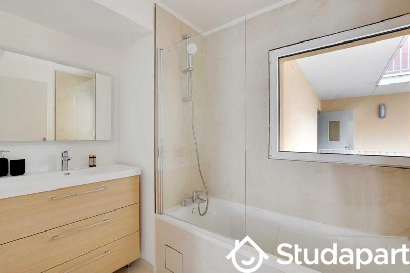 Appartement - 84 m² - 3 pièces