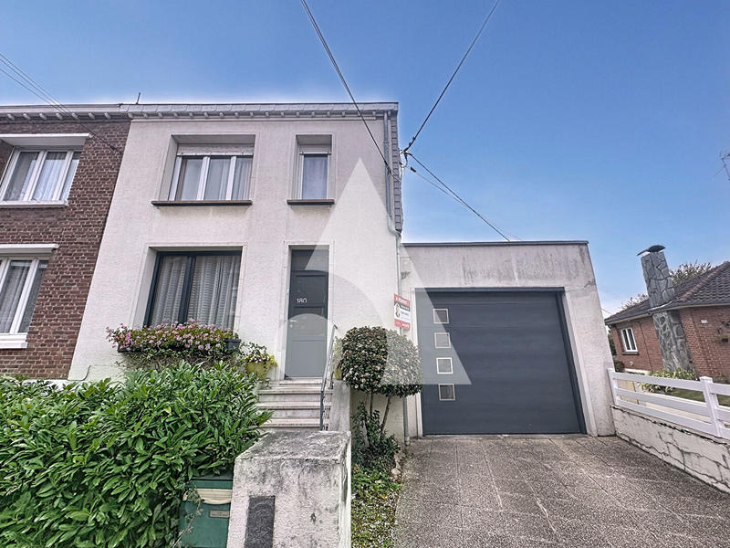 Maison - 96 m² - 5 pièces