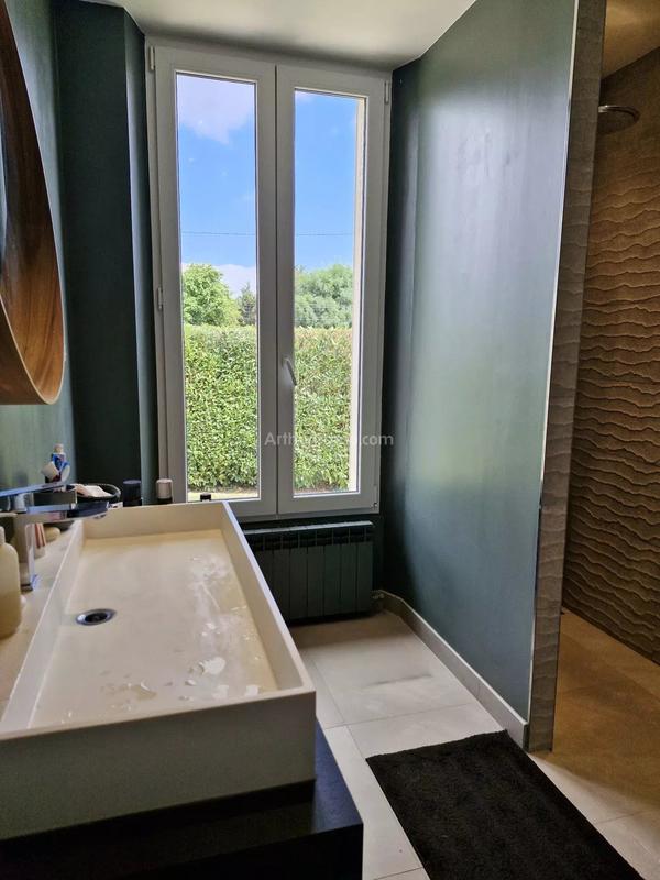 Maison - 200 m² - 8 pièces