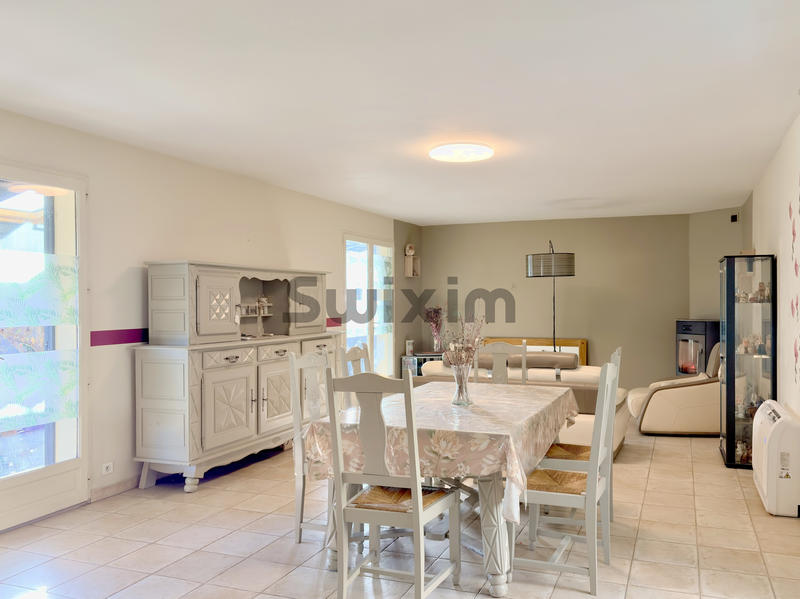 Maison - 123 m² - 4 pièces