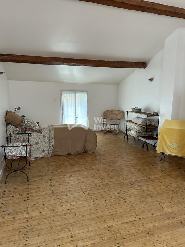 Maison - 185 m² - 10 pièces