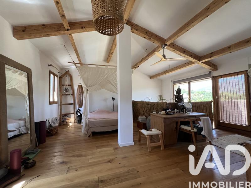 Maison - 113 m² - 4 pièces