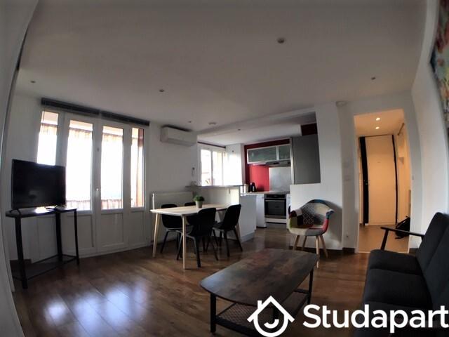 Chambre - 10 m² - 1 pièce