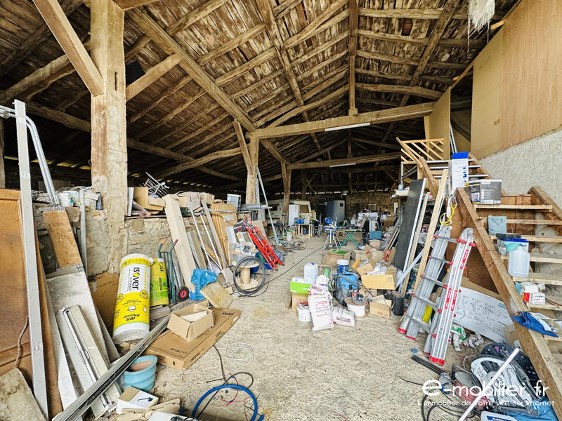 Maison - 299 m² - 12 pièces