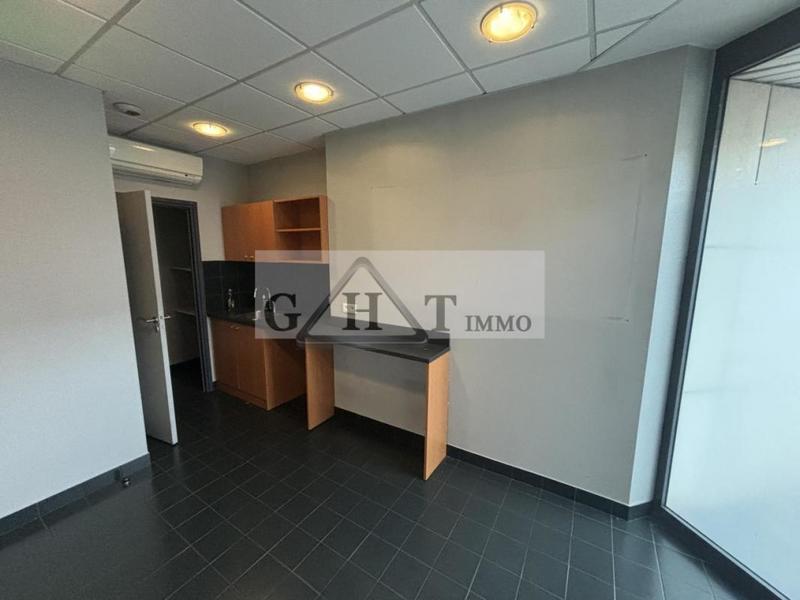 Local commercial - 284 m²