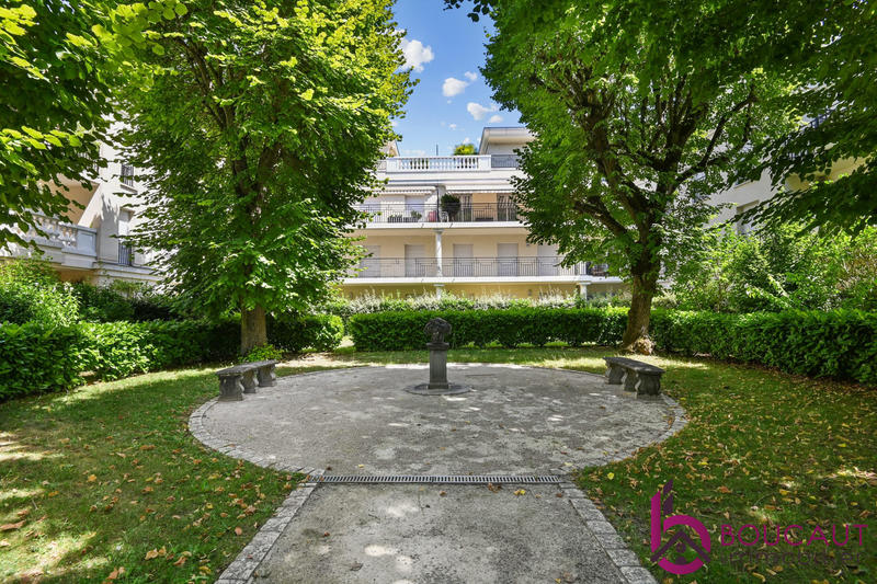 Appartement - 100 m² - 4 pièces