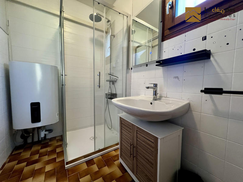 Local commercial - 194 m² - 8 pièces