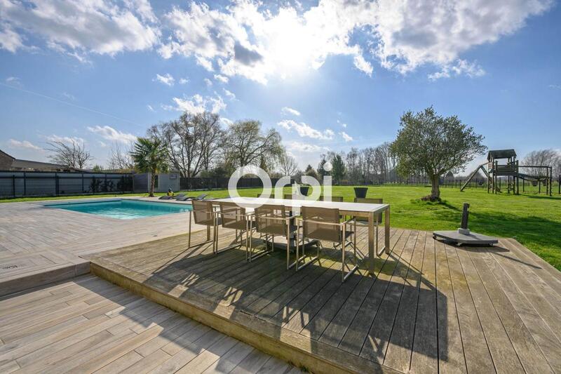 Maison - 232 m² - 6 pièces