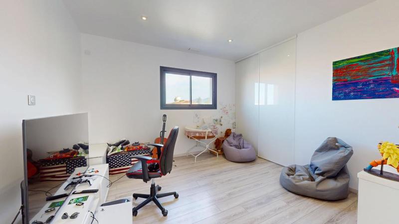 Villa - 206 m² - 5 pièces