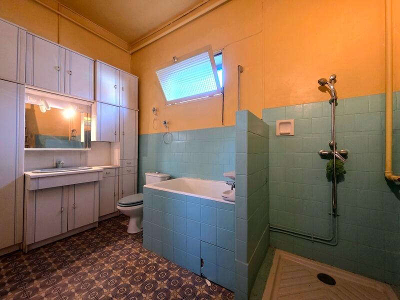 Maison - 203 m² - 9 pièces