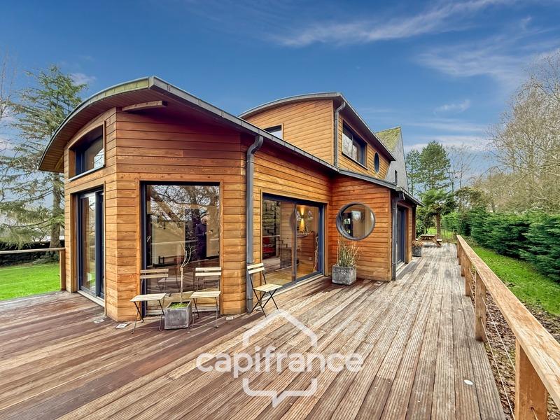 Maison - 284 m² - 10 pièces